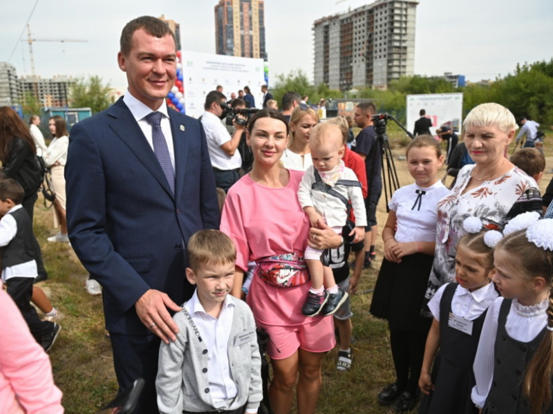 Хабаровский край хочет цементный завод, жильё и новые школы