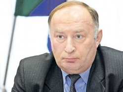 Цены на бензин пока стоят, но могут сорваться