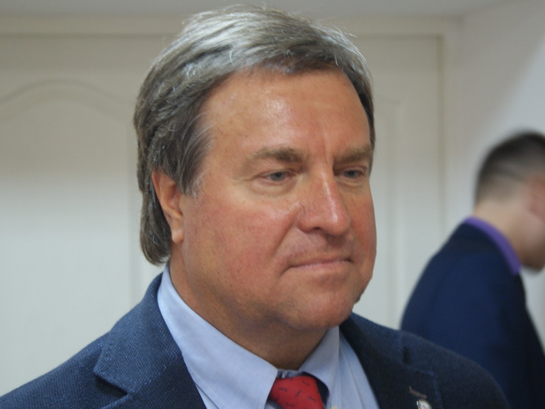 Владимир Сальников пообещал нашим пловцам поддержку