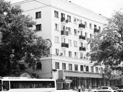 Где эта улица, где этот дом