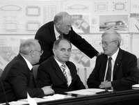 Хоккей с мячом уйдет под крышу