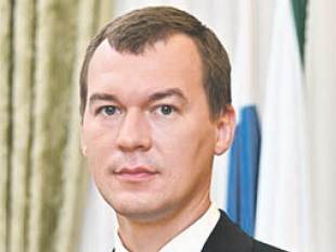 Уважаемые жители Хабаровского края! Поздравляю вас с наступающим Новым годом!