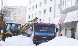 Со снежной напастью справились