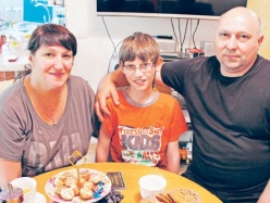 Ольга Азарова родила сразу... одиннадцатилетнего мальчика