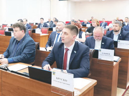 Ирина Зикунова: «Власть должна брать на себя ответственность за общественную стабильность»