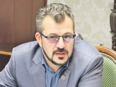 Юрий Березутский: «Сегодня важна продуманная молодёжная политика на уровне государства»