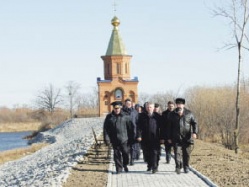 Берег Большого Уссурийского теперь  неприступен 