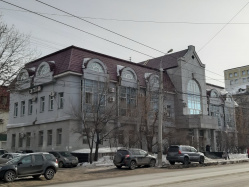 Где  эта  улица,  где  этот  дом