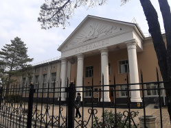 Где эта улица, где этот дом