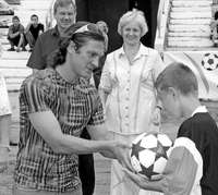 На «Юности» зазеленела «трава»