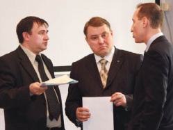 Вся власть - Совету, который советует