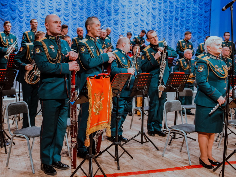 «А музыка звучит» в честь Халилова
