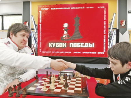 Хабаровский школьник дал бой гроссмейстеру