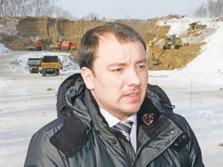 Амур отступает - дороги приводят в порядок
